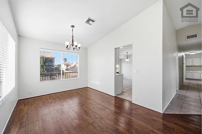 7202 W Corrine Dr — Photo 11