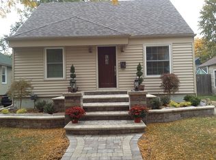 985 Emmons Ave, Birmingham, MI 48009