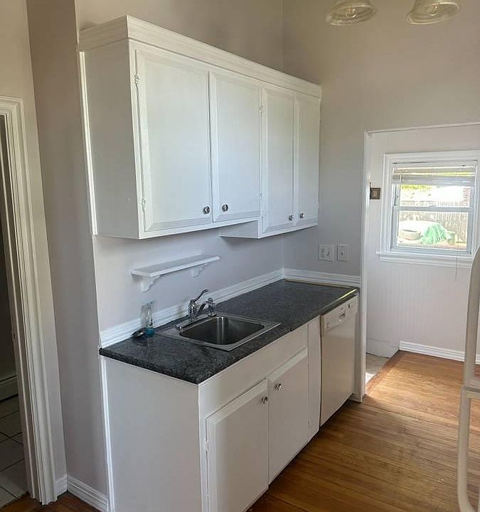 1st image of 411 Laurel Hill Ave #102
