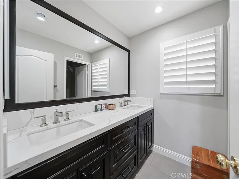 13903 Highlander Rd — Photo 29