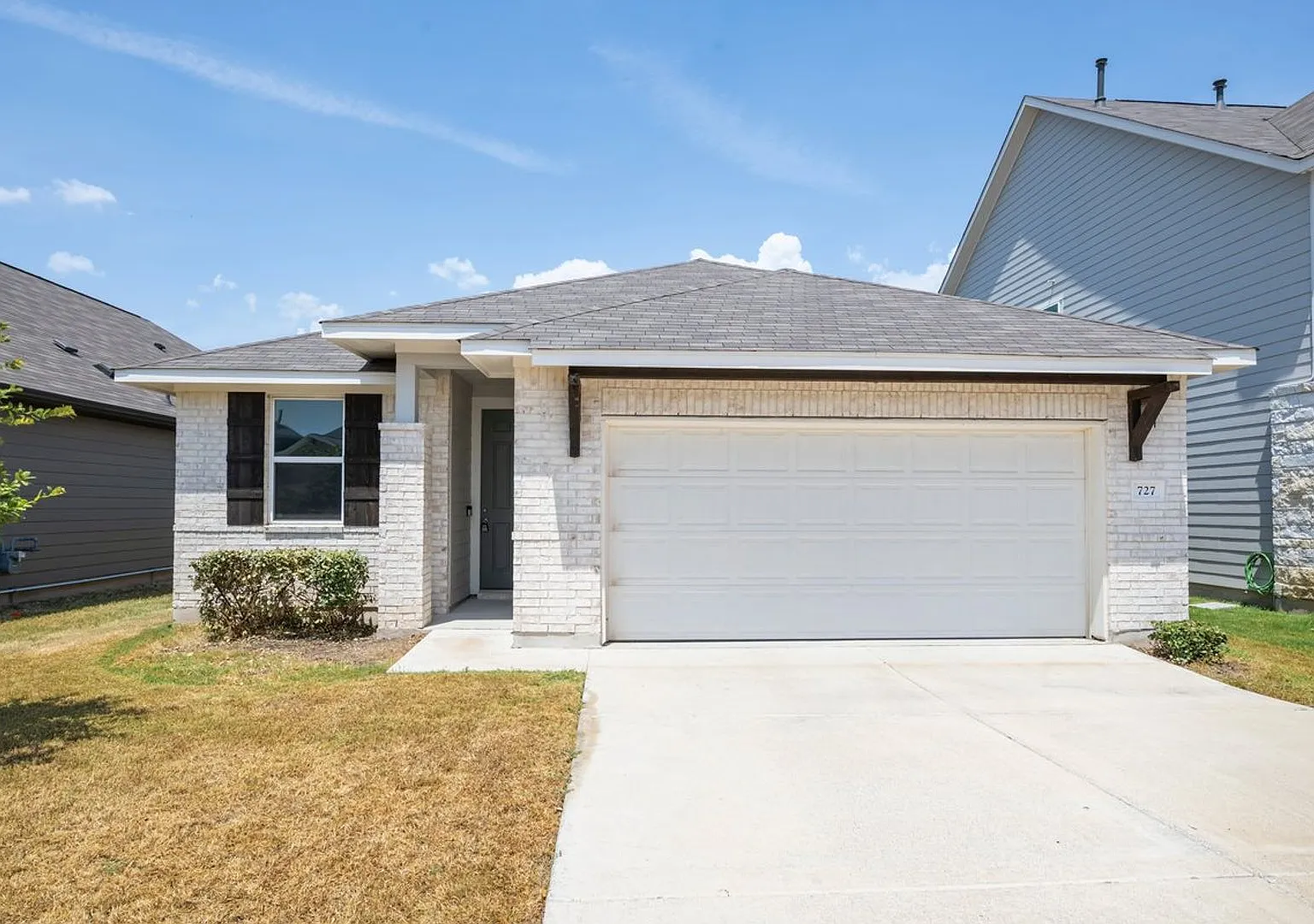 Space You'll Love. Location You'll Appreciate 4 bedroom -2 baths — Photo 1