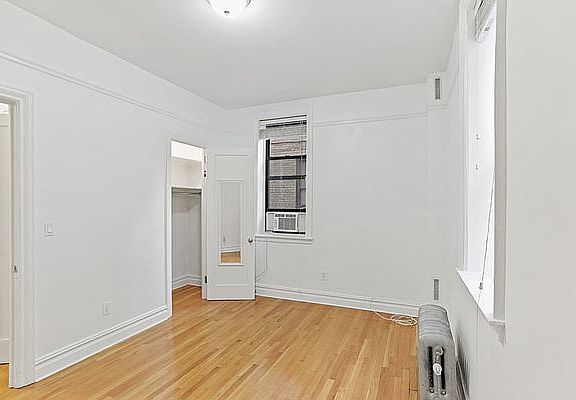 5th image of 359 Fort Washington Ave APT 1E