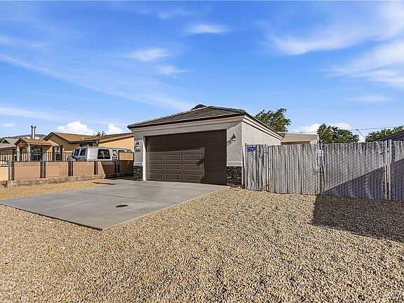 3rd image of 2765 E Butler Avenue