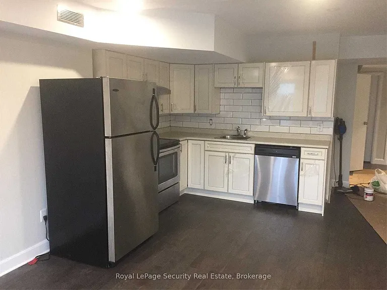226 Lauder Ave #2 — Photo 28