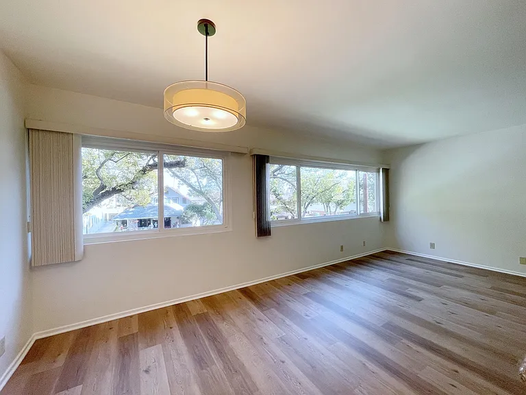 241 S Oakland Ave #7 — Photo 9