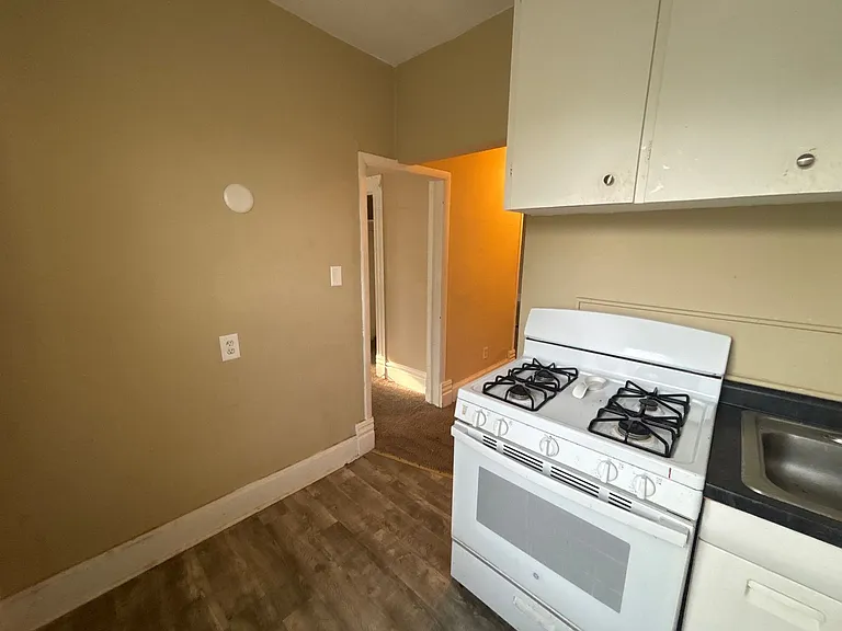 2820 Cottage Grove Ave — Photo 16
