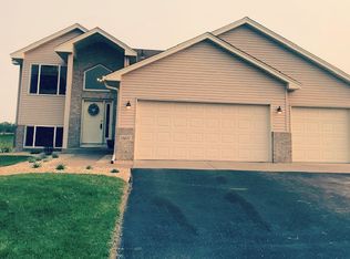 1407 18th Ave SE, Cambridge, MN 55008
