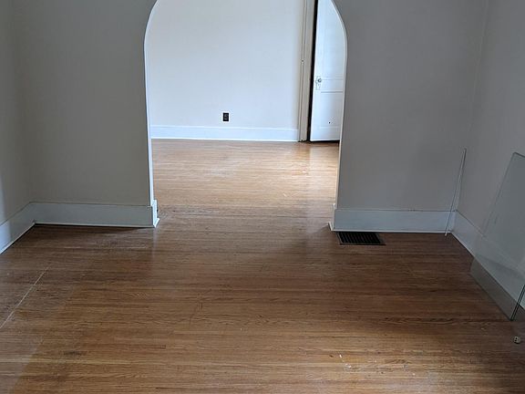 3rd image of 2500 Concord Dr