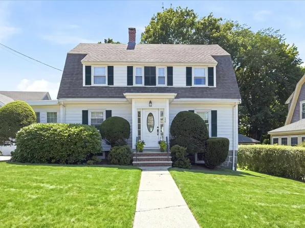 296 Lagrange St, West Roxbury, MA 02132