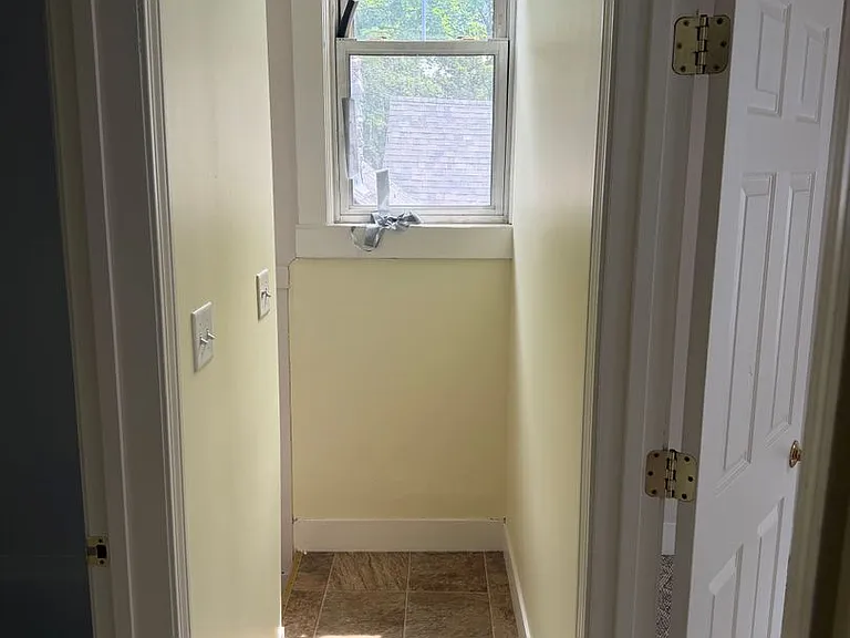 31 Oak St #2 — Photo 8
