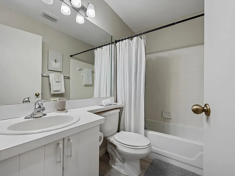 2482 Bedford Mews Dr — Photo 25