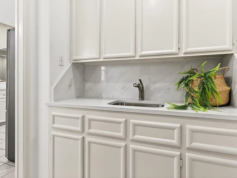 15222 Isla Pinta Ct — Photo 33