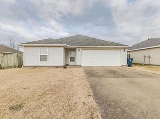 66 Cheryl Cir, Bentonville, AR 72712