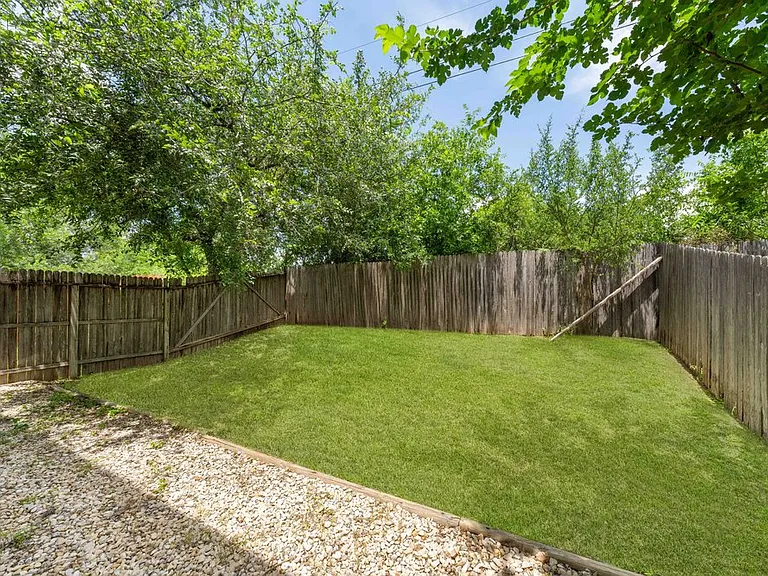 518 Dukeway Dr #1 — Photo 20
