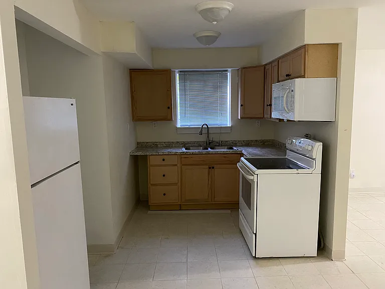 1633 Linnbrook Dr #2 — Photo 9
