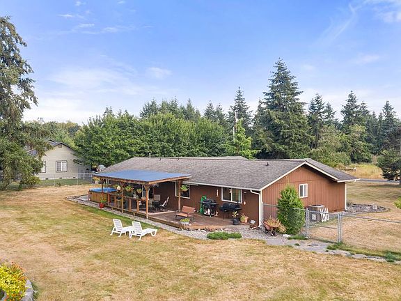 3rd image of 3040 180th Ave SE