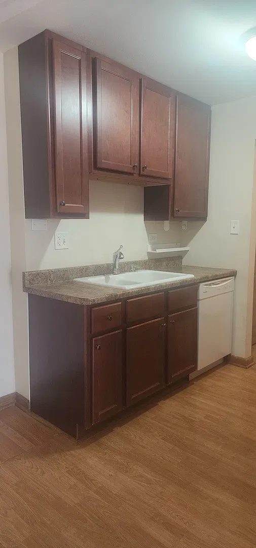 1 bed, 900 sqft, $1,595 — Photo 2