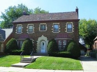 9006 S Claremont Ave, Chicago, IL