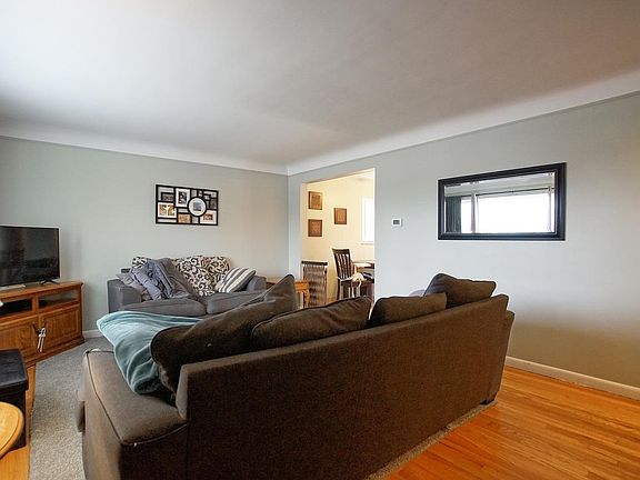 4th image of 221 Marycrest Dr