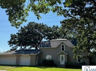 427 N Sailor St, Blue Earth, MN 56013