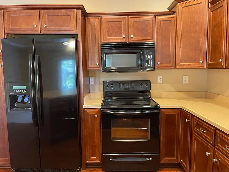 328 Broadleaf Ln — Photo 8