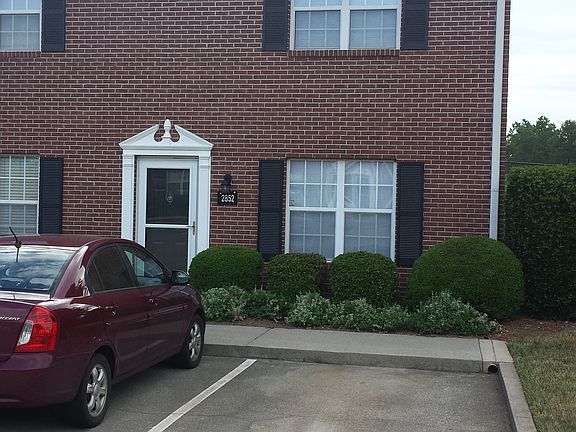 2nd image of 2852 Florence Dr #D1