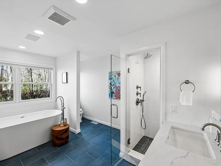 26 Elizabeth Ln — Photo 9
