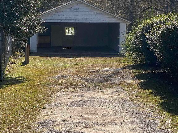 4th image of 123 Brown St