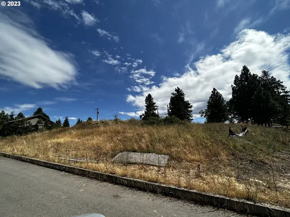 NW Sol Vista Dr #2, White Salmon, WA 98672