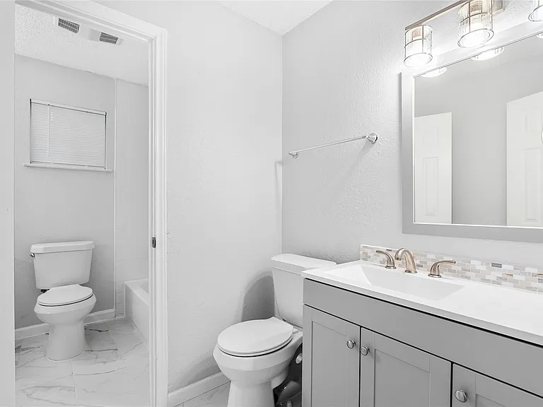 10511 Man O War Ave — Photo 8