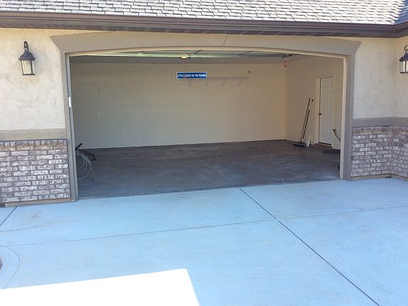 Double garage of three car