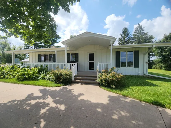 N5299 Windy Hill Rd, Scandinavia, WI 54977