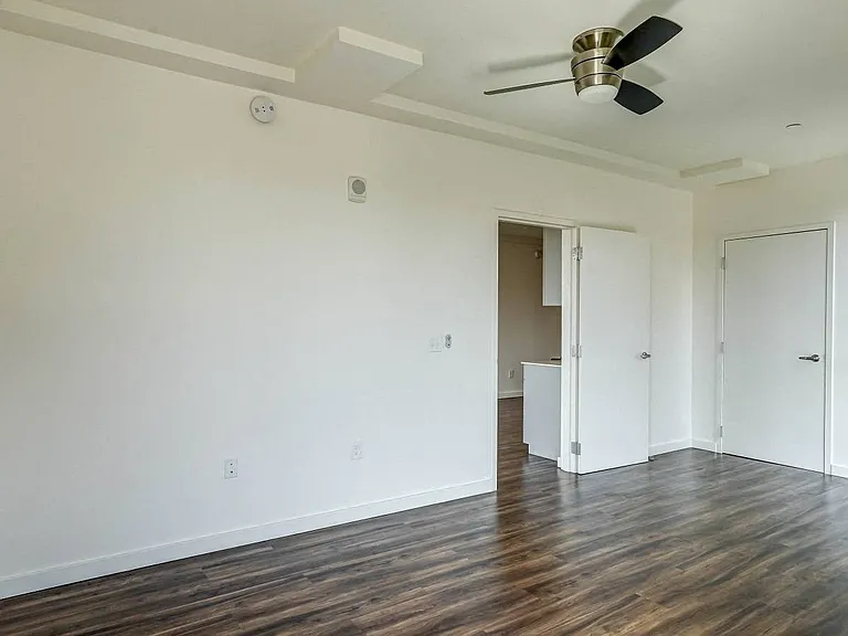 4801 Shattuck — Photo 43