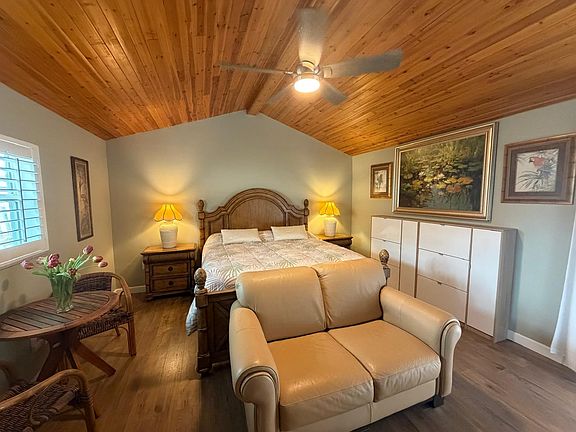 3rd image of 190 Sand Pine Rd #B