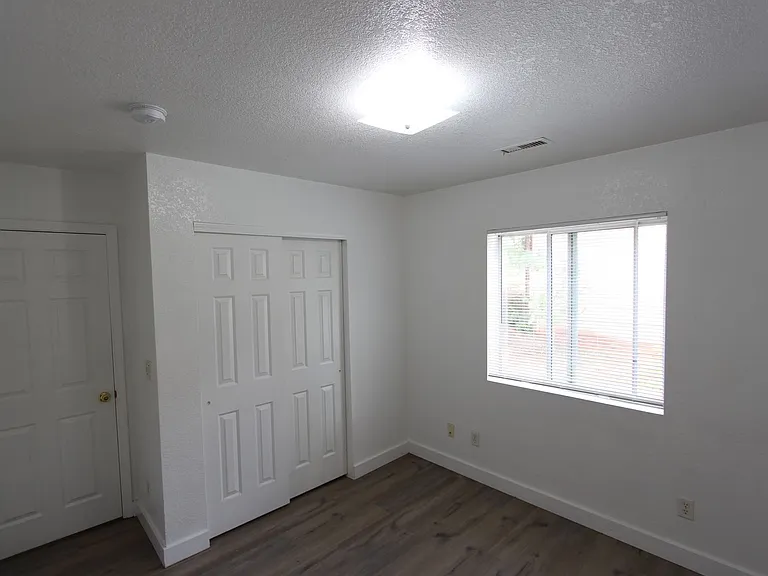 2115 N West St — Photo 23