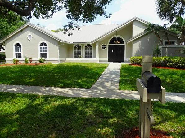 6325 Winding Lake Dr, Jupiter, FL 33458