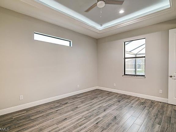 5th image of 635 NE 7th Terrace Cpe