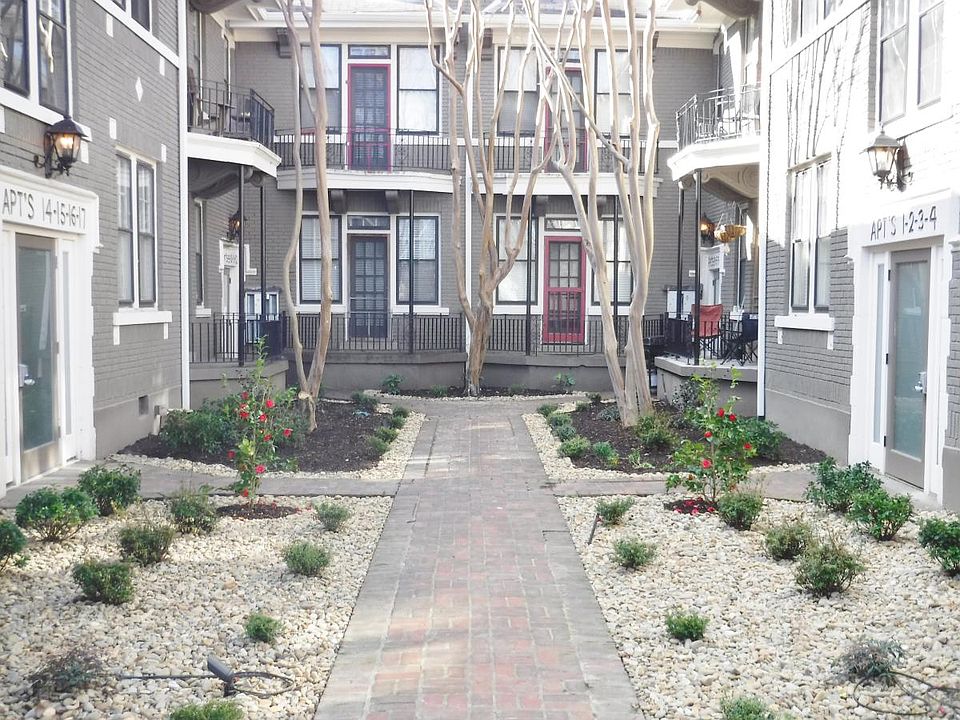 Studio McLean House Apartments