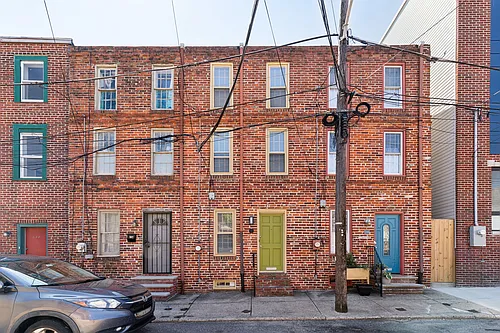 304 Sears St Photo 1