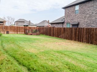 424 Delaware St, Burleson, TX 76028
