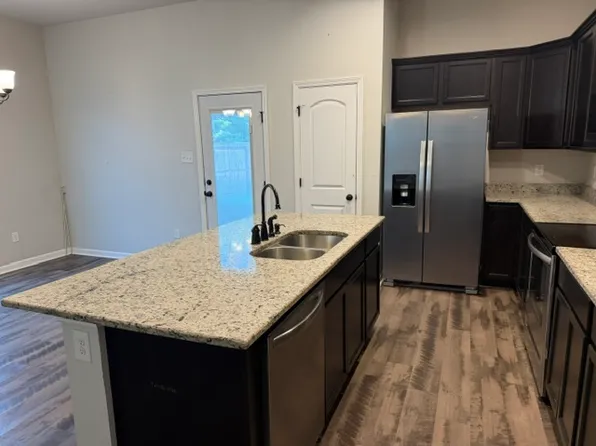 43114 Pineside Ave, Prairieville, LA 70769