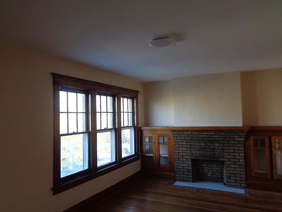 5th image of 351 Minnesota Ave Floor 2