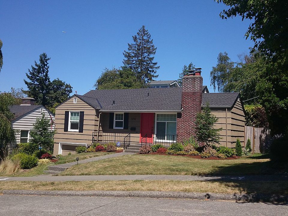 2nd image of 5712 NE 57th St