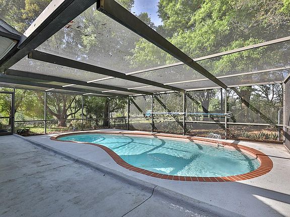 2nd image of 10510 Parkway Dr