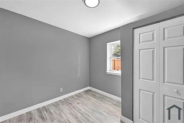 2240 15th St NE — Photo 9