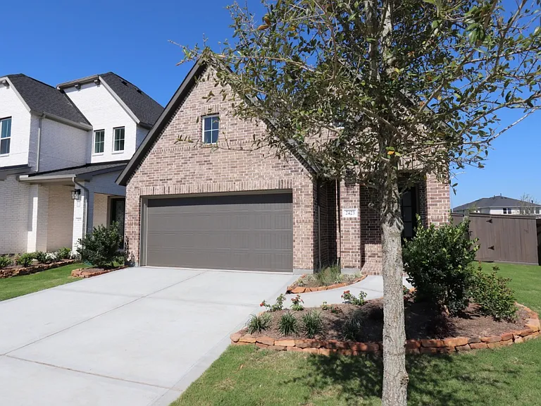 2423 Shallot Ln — Photo 2