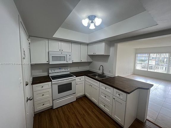 2nd image of 1460 NE 169th St APT 115