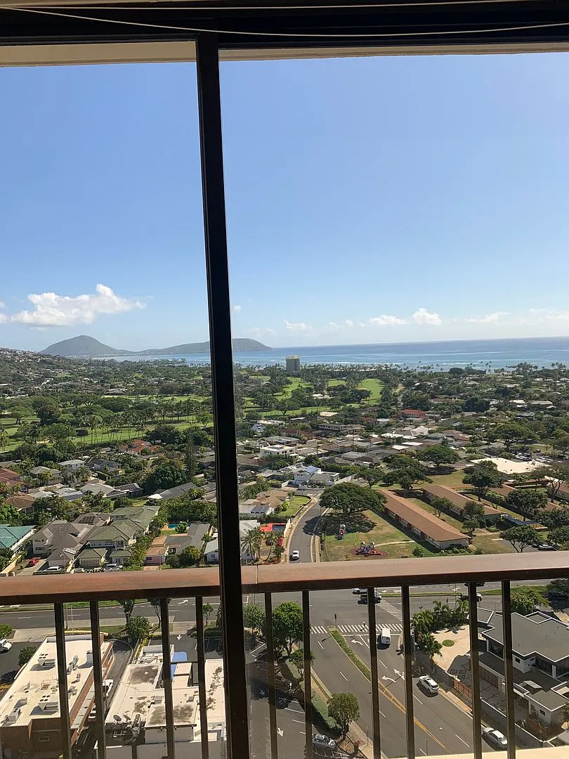 Luxury Kahala Condo - 3bd/2ba/2pkg, High Floor - Corner Unit — Photo 1
