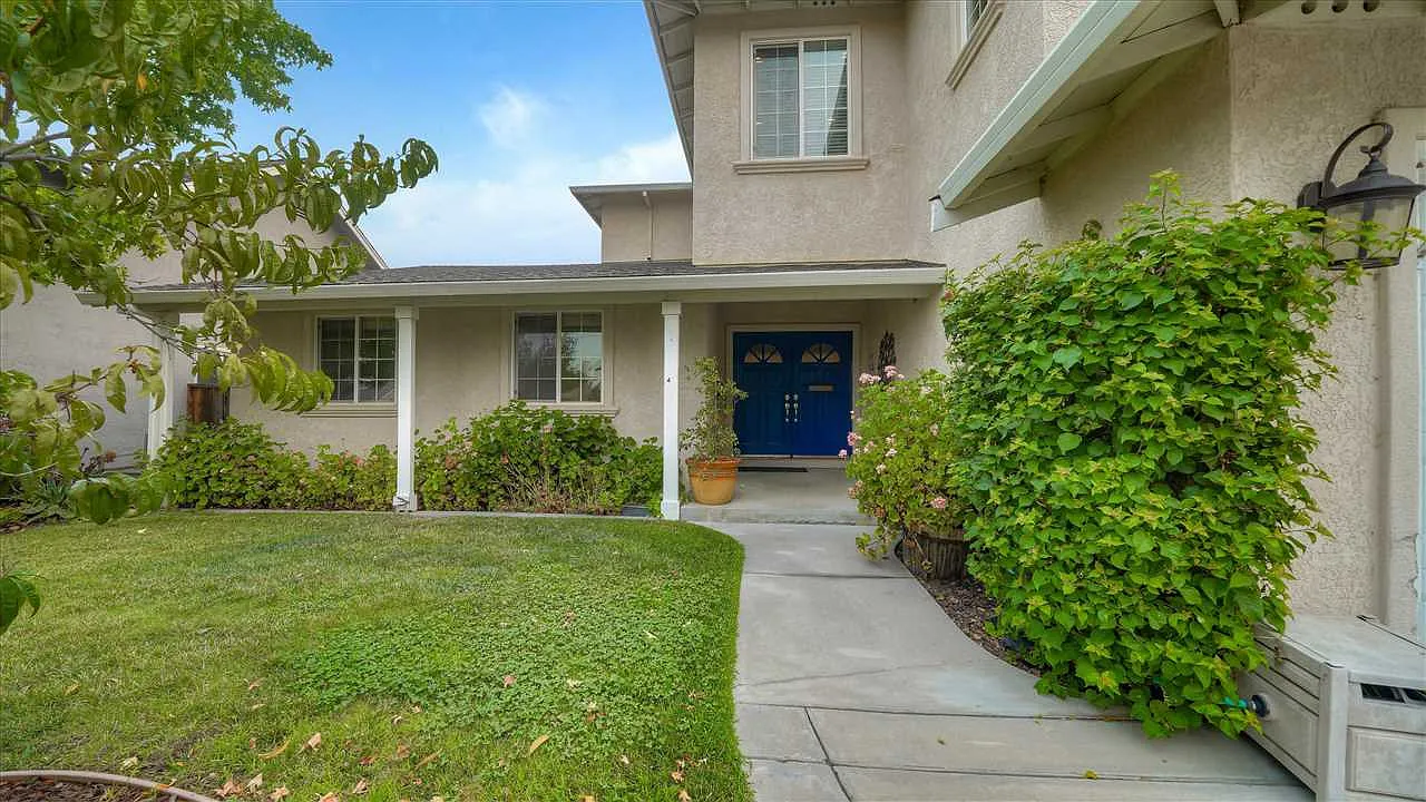 770 Catalina Dr photo 1