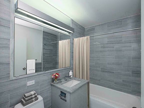 3rd image of 450 N End Ave APT 4D